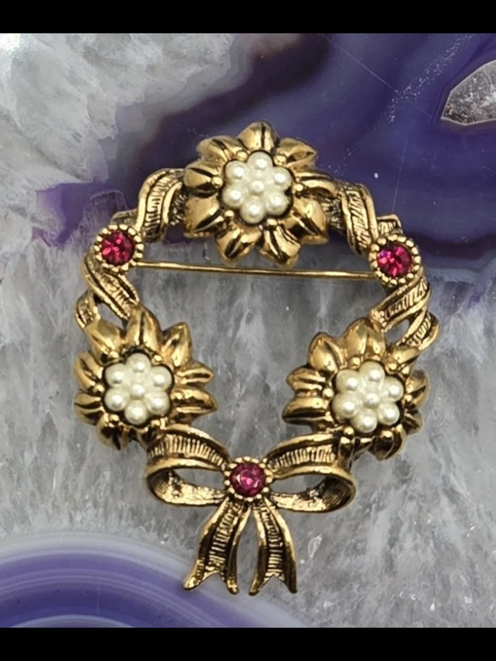 Avon Floral Wreath Brooch w/ Faux Pearls & Pink Faceted Glass Crystals